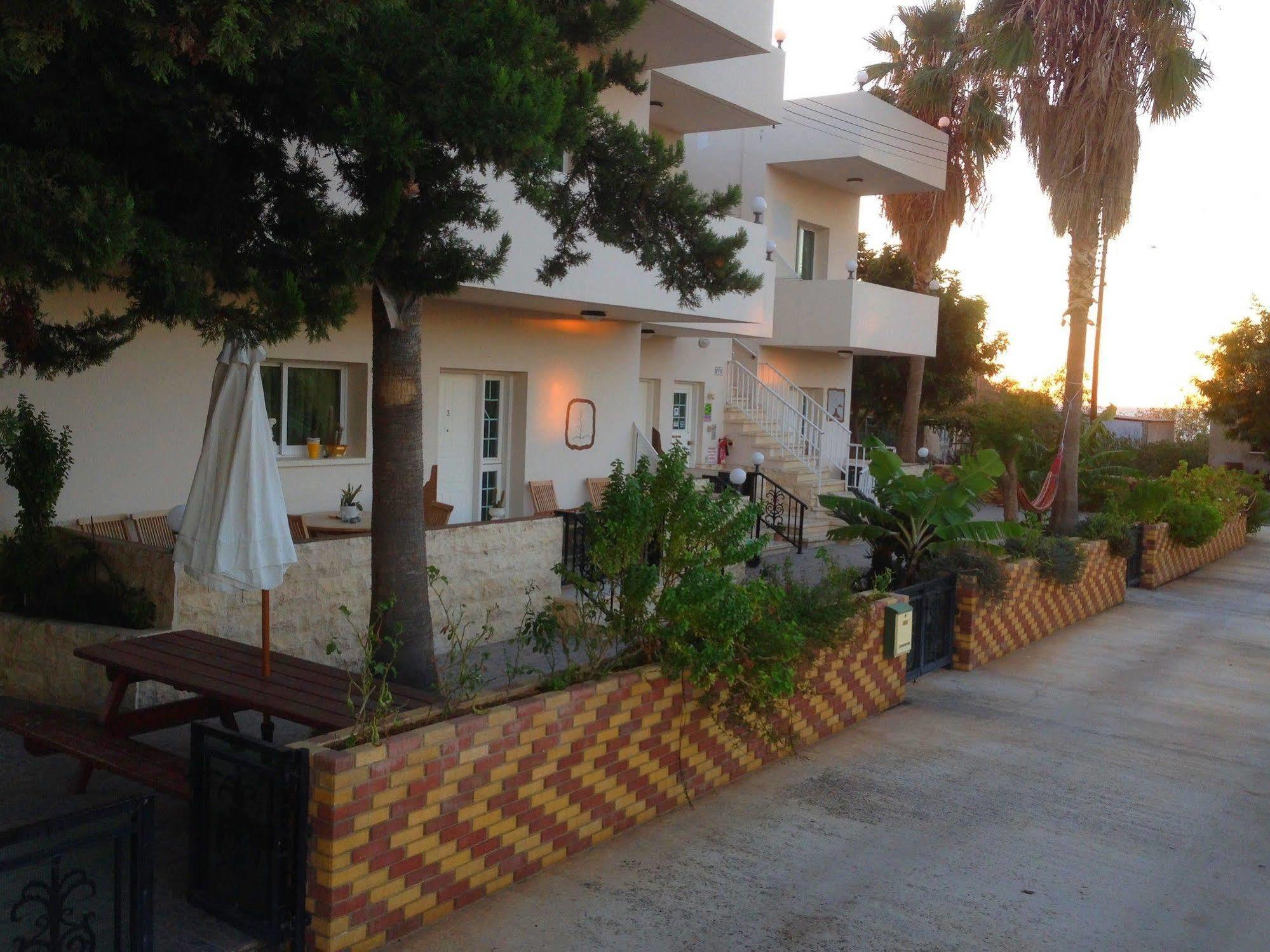 Astrofegia Apartments Near The Sea Ajía Marína Kültér fotó